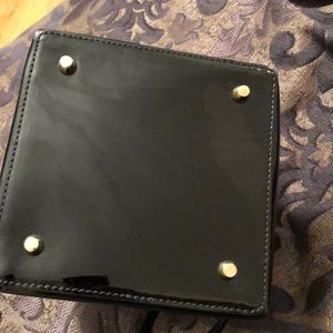 neely and chloe pyramid bag